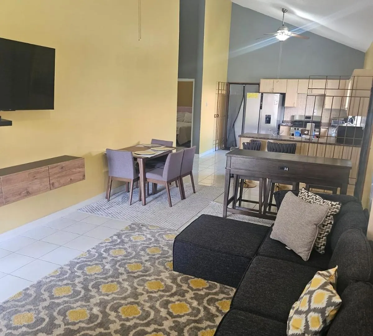 Caribbean Estate Loveable 3Brd Braeton Holiday home